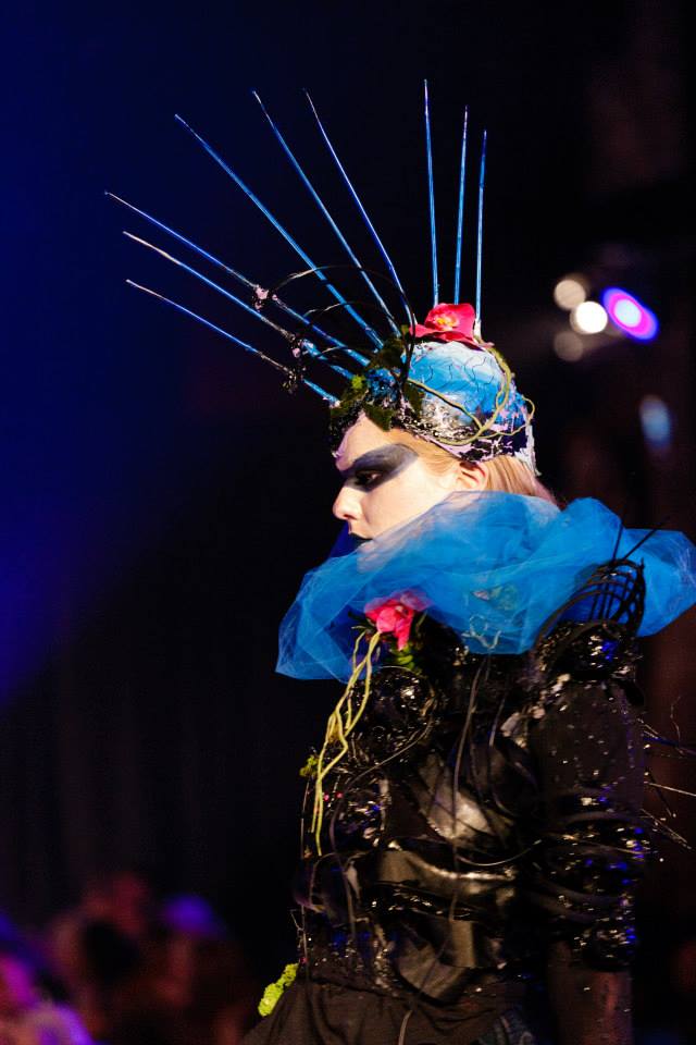 970771_589168911103930_1853836761_n